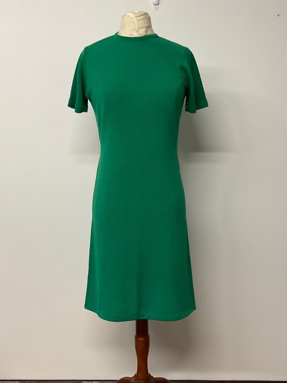Elegant Green Midi Knit Dress